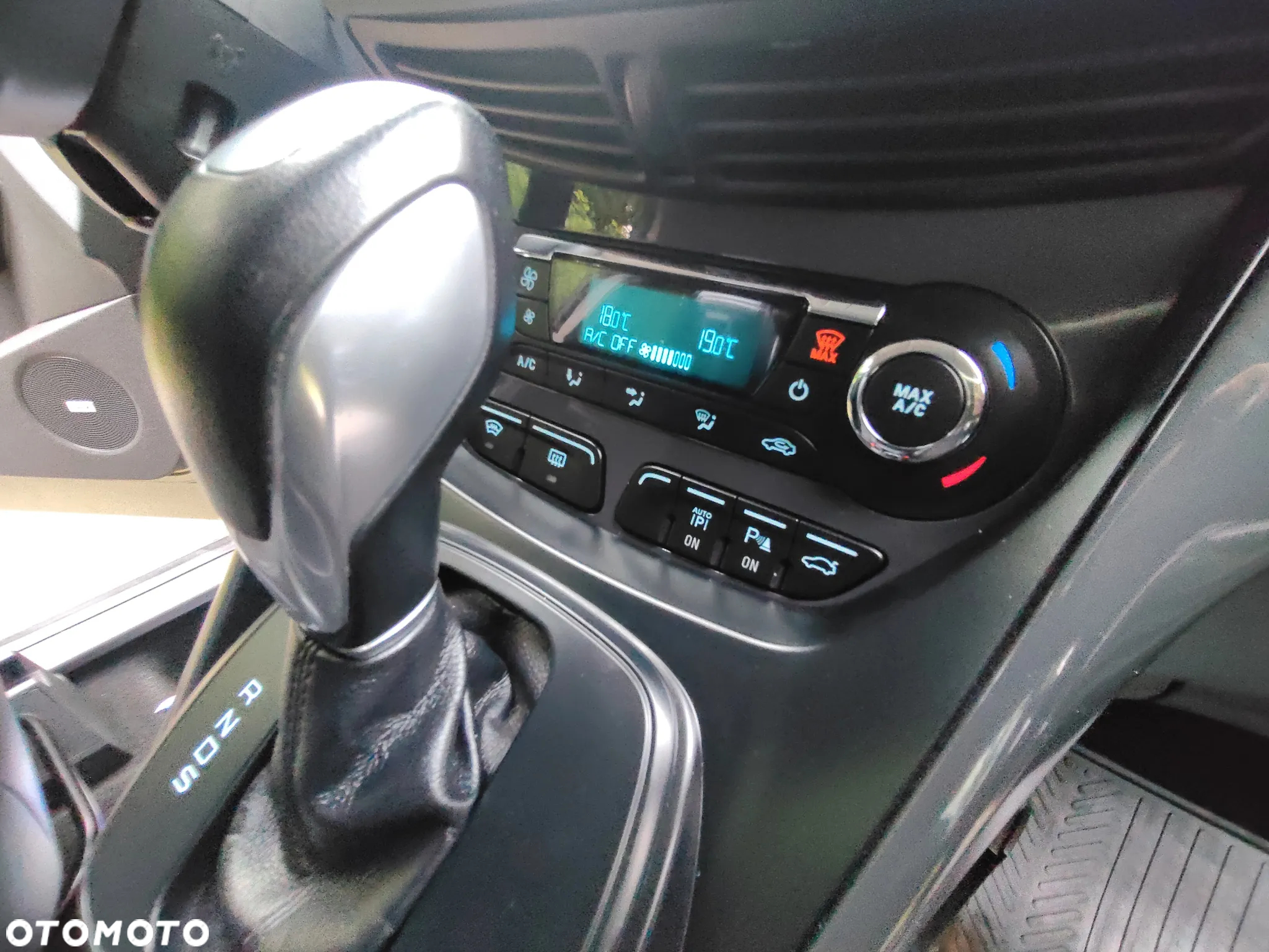 Ford Kuga 2.0 TDCi 4x4 Titanium - 34
