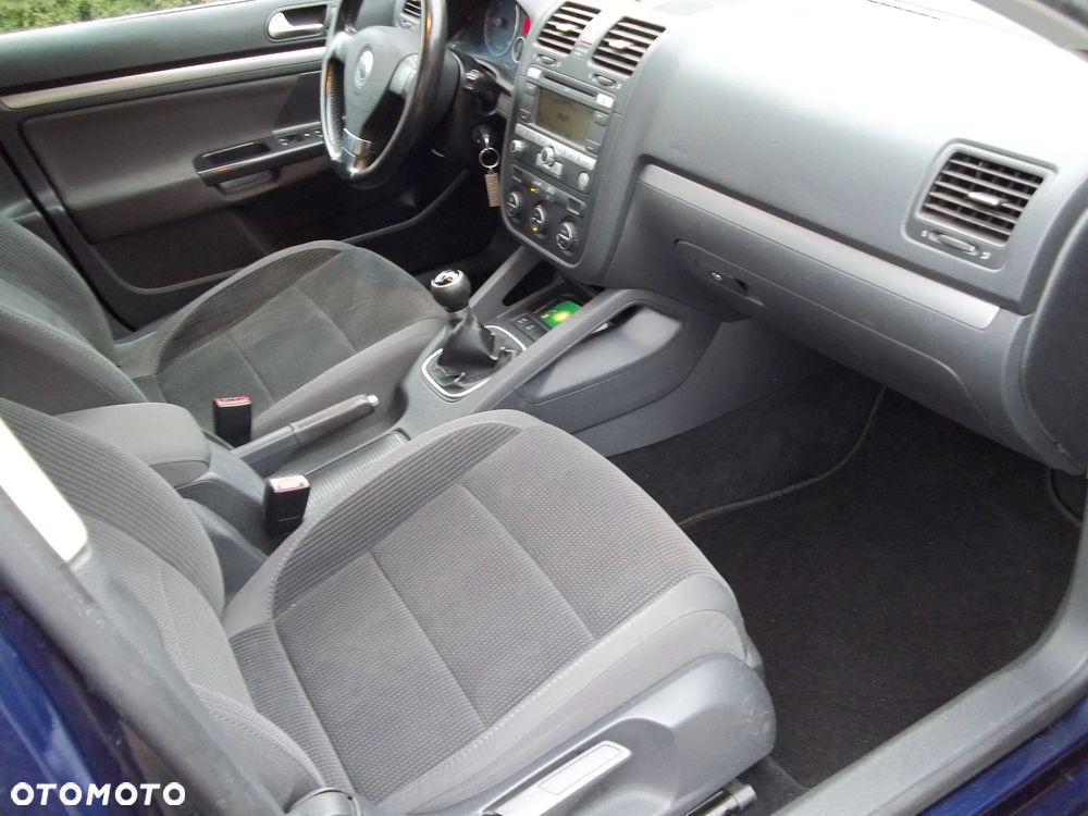Volkswagen Golf 2.0 TDI DPF Comfortline - 11