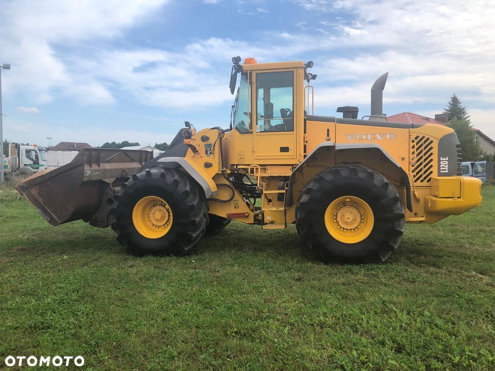 Volvo L120E - 23