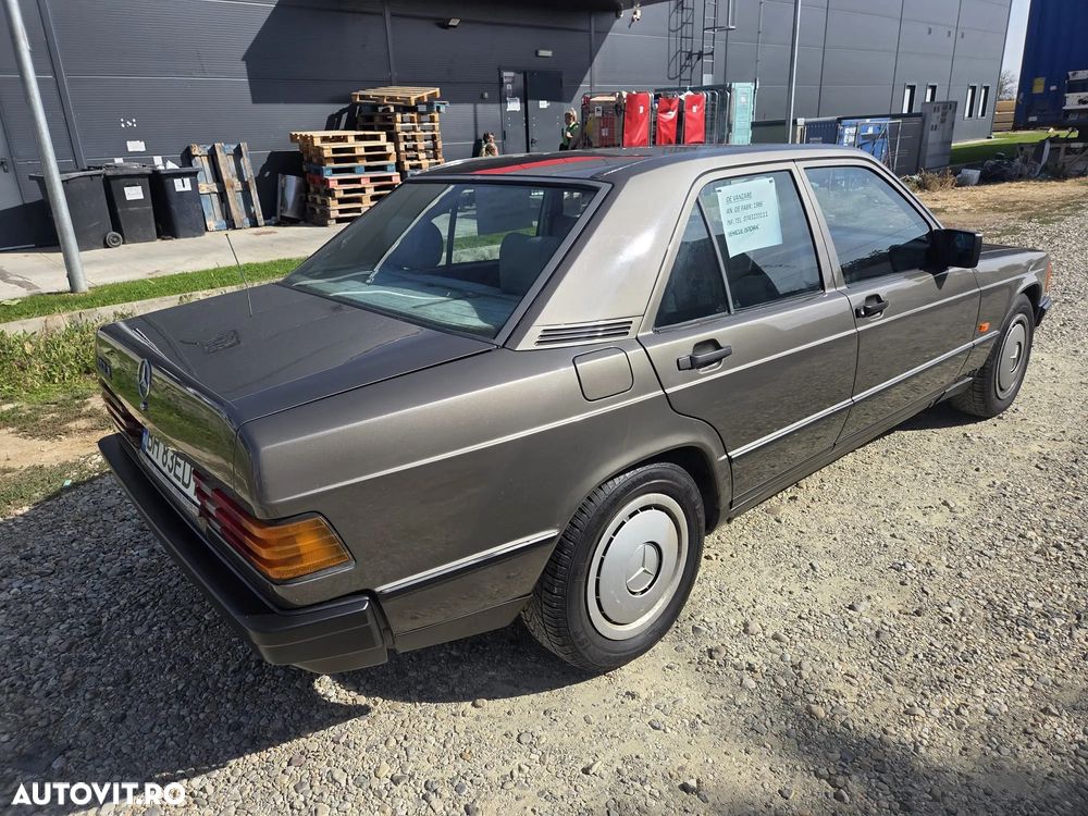 Mercedes-Benz 190 1986 photo 2