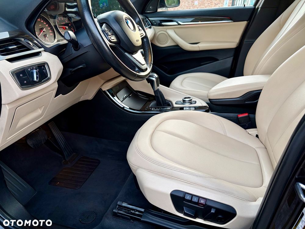 BMW X1 xDrive25i xLine - 19