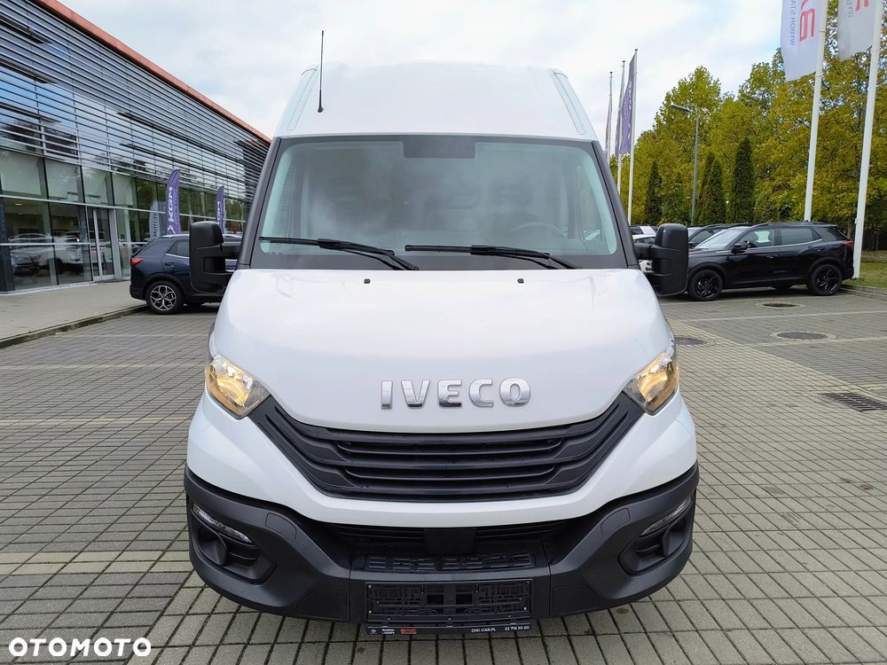 Iveco NOWA LOKALIZACJA 35S16 L4H2  niski przebieg Vat23% - 5
