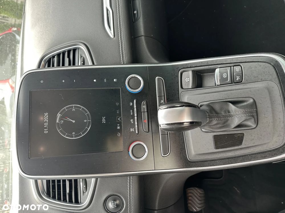 Renault Grand Scenic - 22