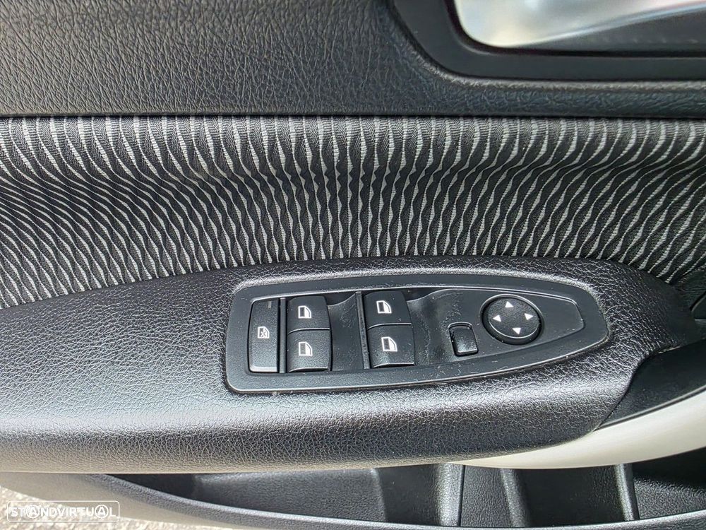 BMW 116 d Advantage Auto - 33