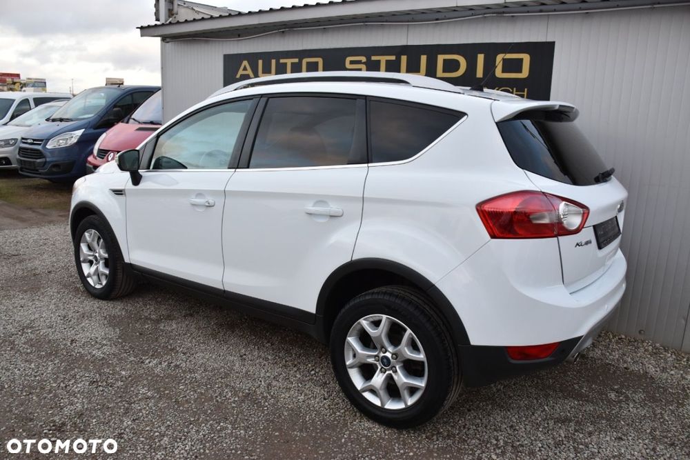 Ford Kuga 2.0 TDCi 2x4 Titanium - 35