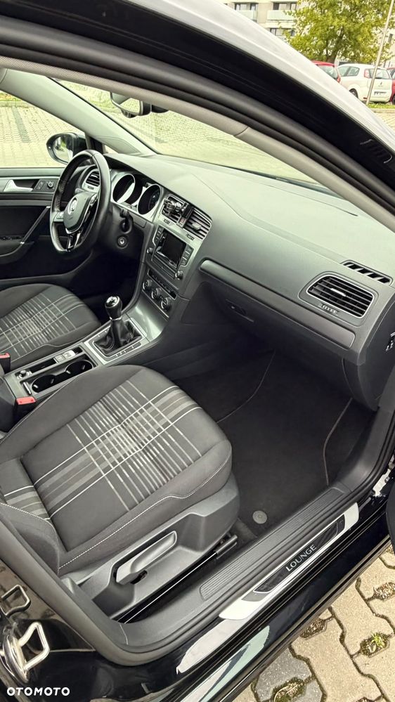 Volkswagen Golf - 20