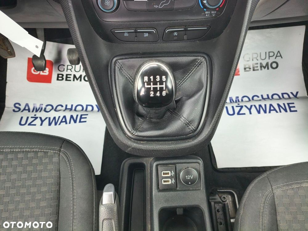 Ford Transit Connect - 27