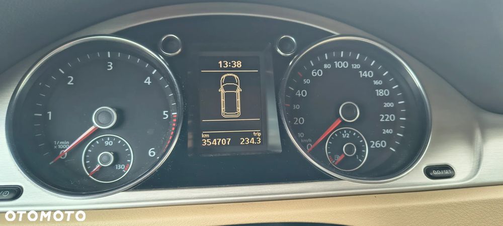 Volkswagen Passat Variant 2.0 TDI Highline DSG - 10