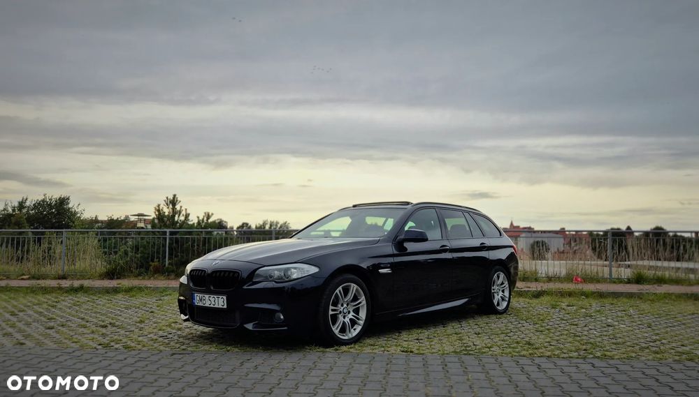 BMW Seria 5 535d xDrive - 14