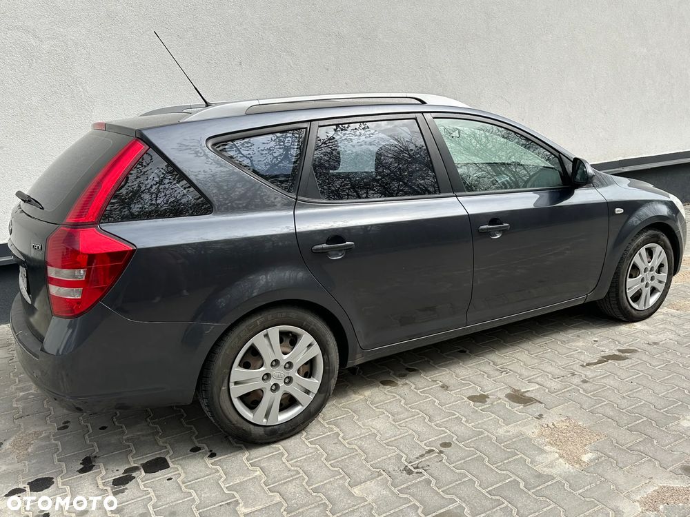 Kia Ceed 1.6 CRDi LX - 6