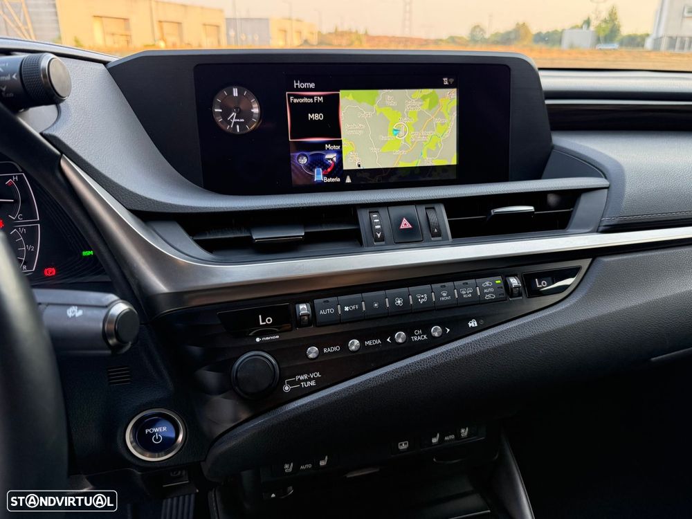 Lexus ES 300h Executive+ - 16