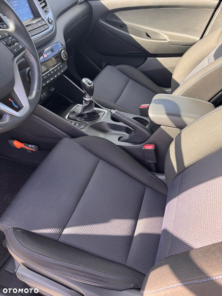 Hyundai Tucson blue 1.7 CRDi 2WD Style - 10