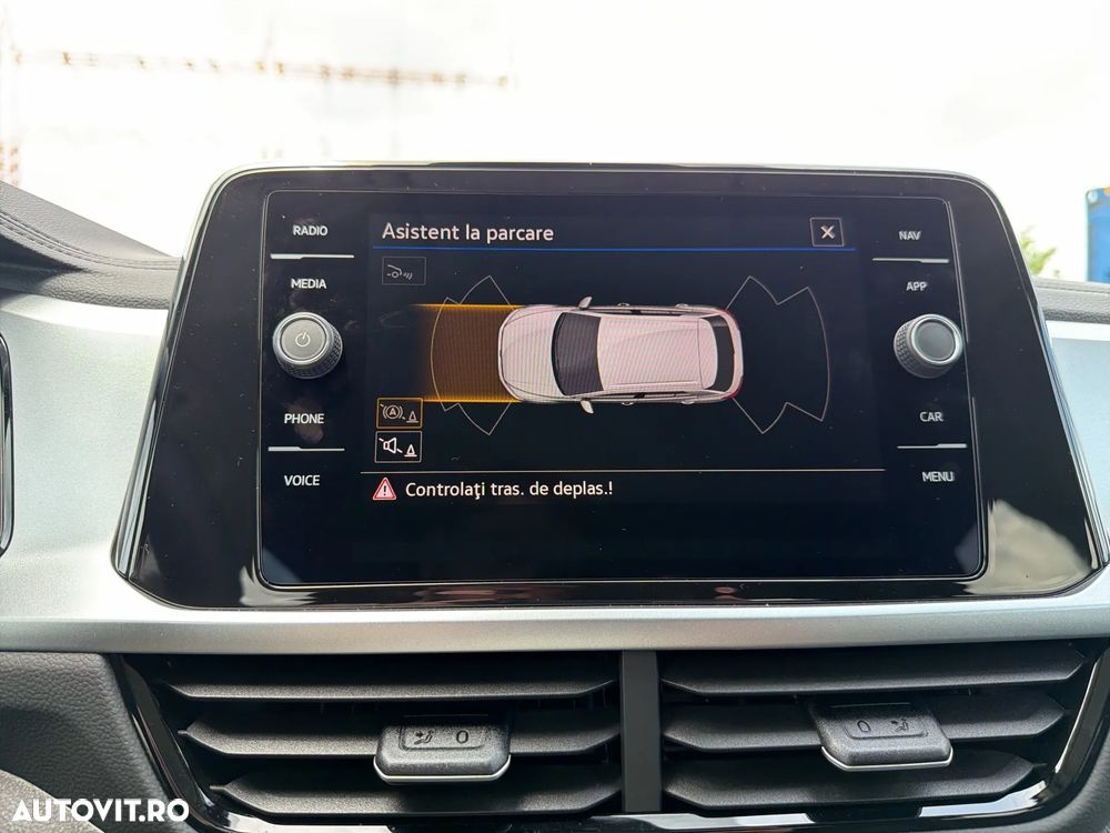 Volkswagen T-Roc 1.0 TSI Life - 24