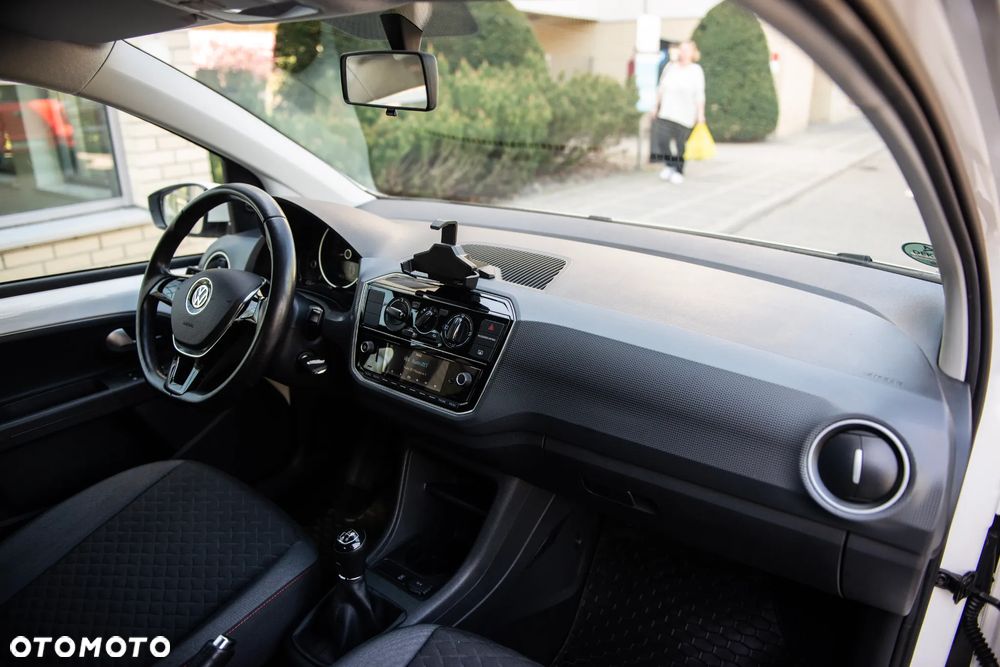 Volkswagen up! 1.0 street - 25