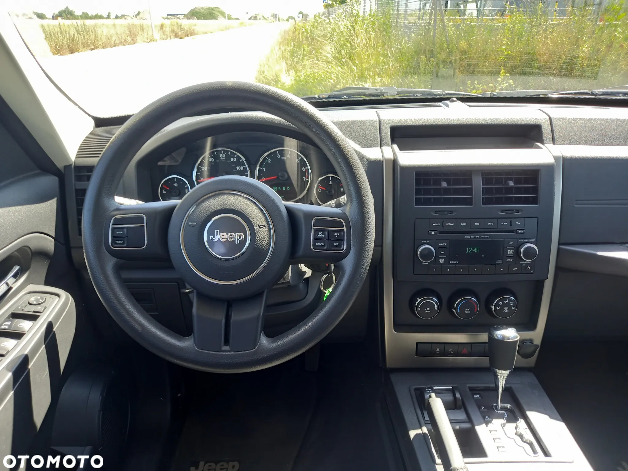 Jeep Liberty - 39
