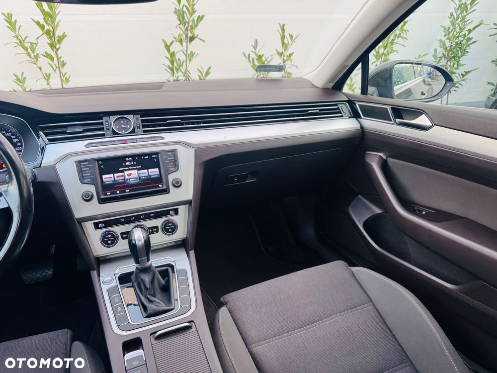 Volkswagen Passat 1.8 TSI BMT Comfortline DSG - 23