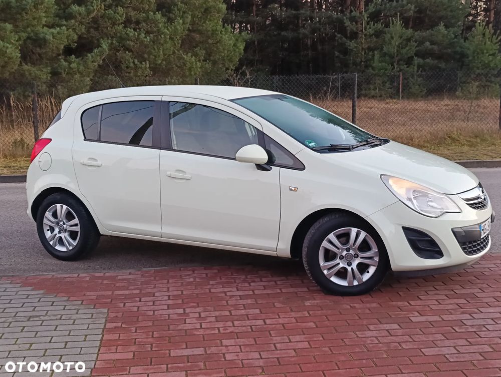 Opel Corsa 1.4 16V Edition - 9