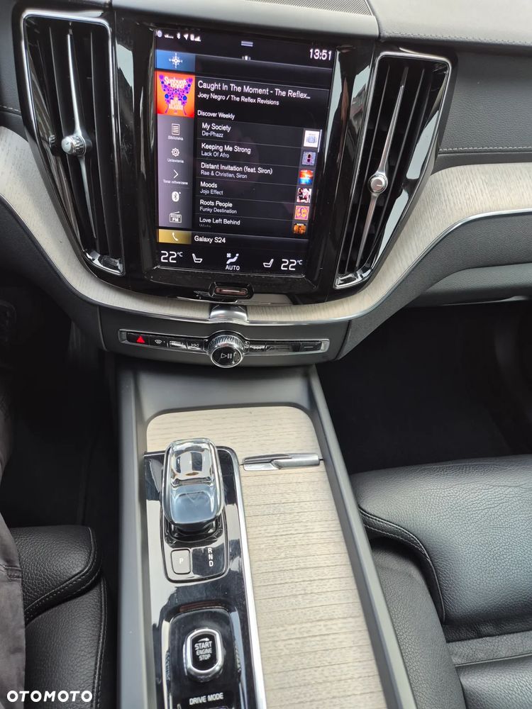 Volvo XC 60 B4 D AWD Inscription - 11