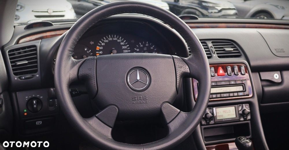 Mercedes-Benz CLK - 21