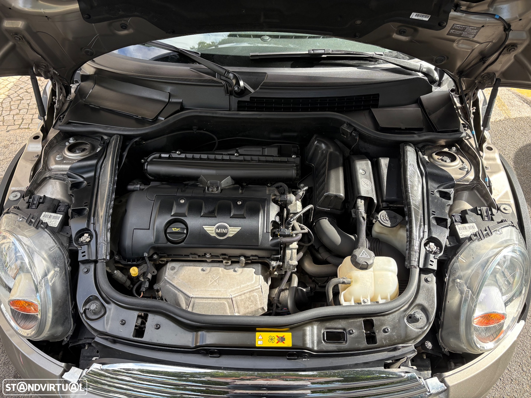 MINI Cabrio Cooper Auto. Highgate - 25