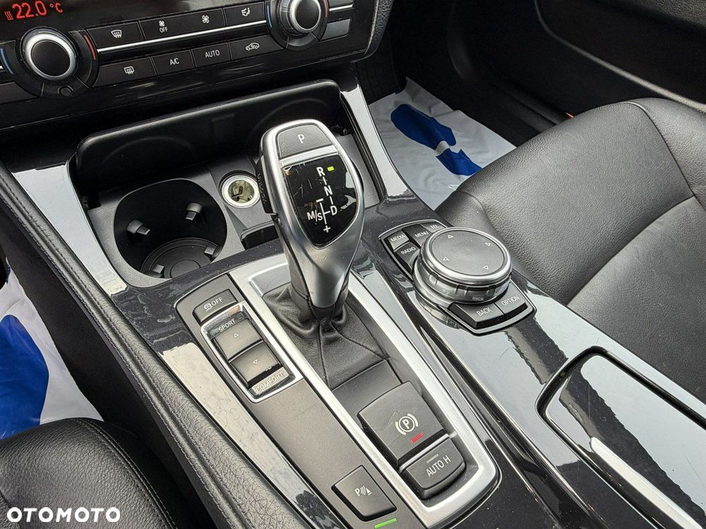 BMW Seria 5 525d Sport-Aut - 28