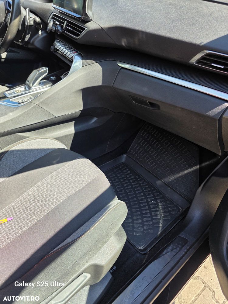 Peugeot 3008 1.5 BlueHDI S&S EAT8 Allure - 8
