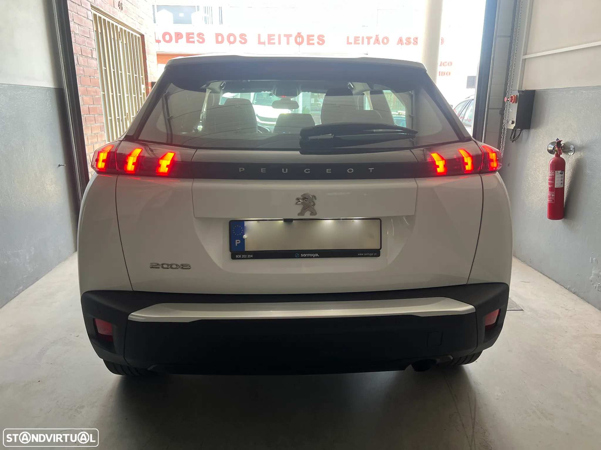 Peugeot 2008 1.2 PureTech Active Pack - 9