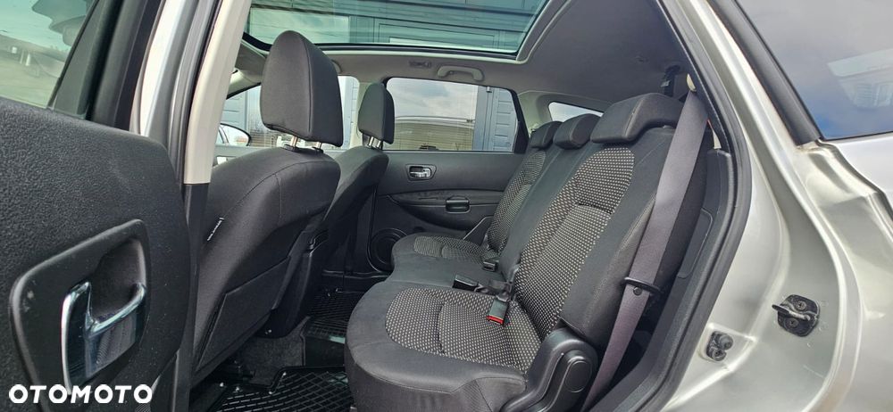 Nissan Qashqai+2 - 21