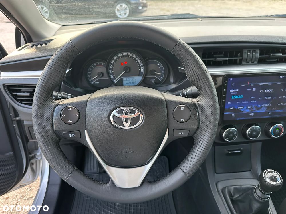 Toyota Corolla - 32