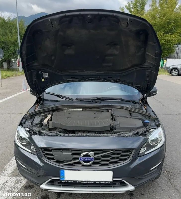 Volvo V60 Cross Country D4 AWD Geartronic Summum - 4