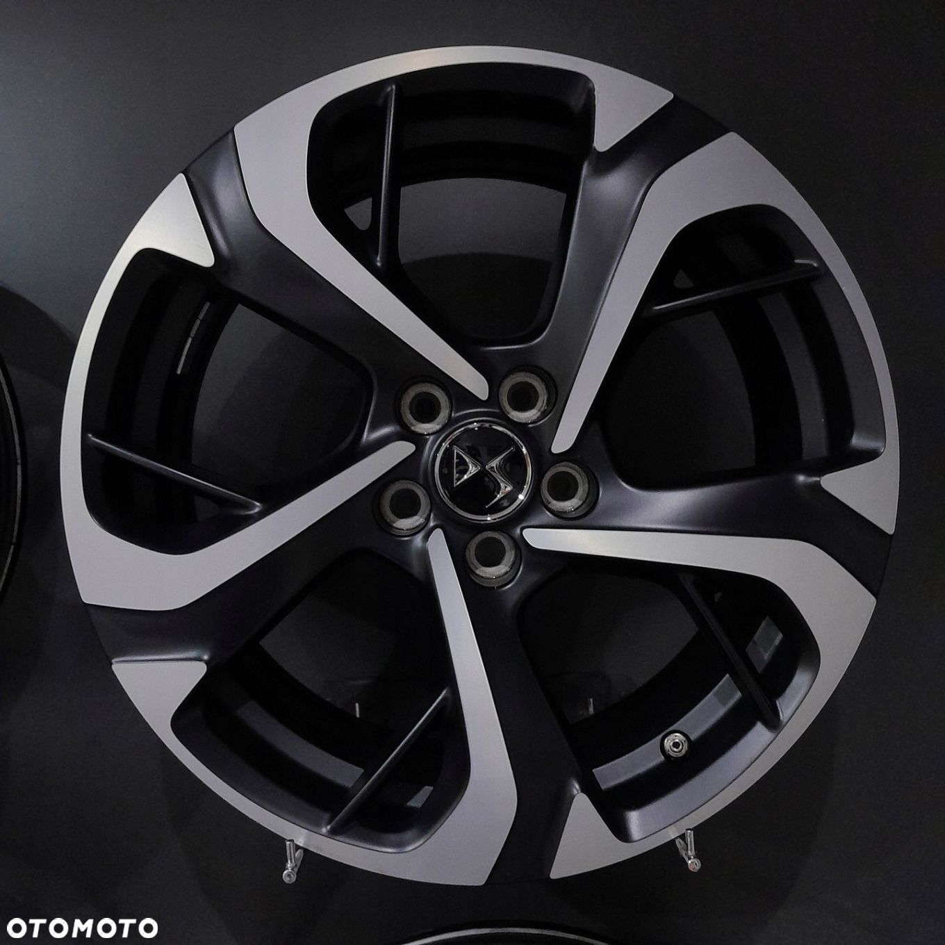 Felgi 18 5x108 Peugeot 3008 Citroen C5 F11891-39 - 2