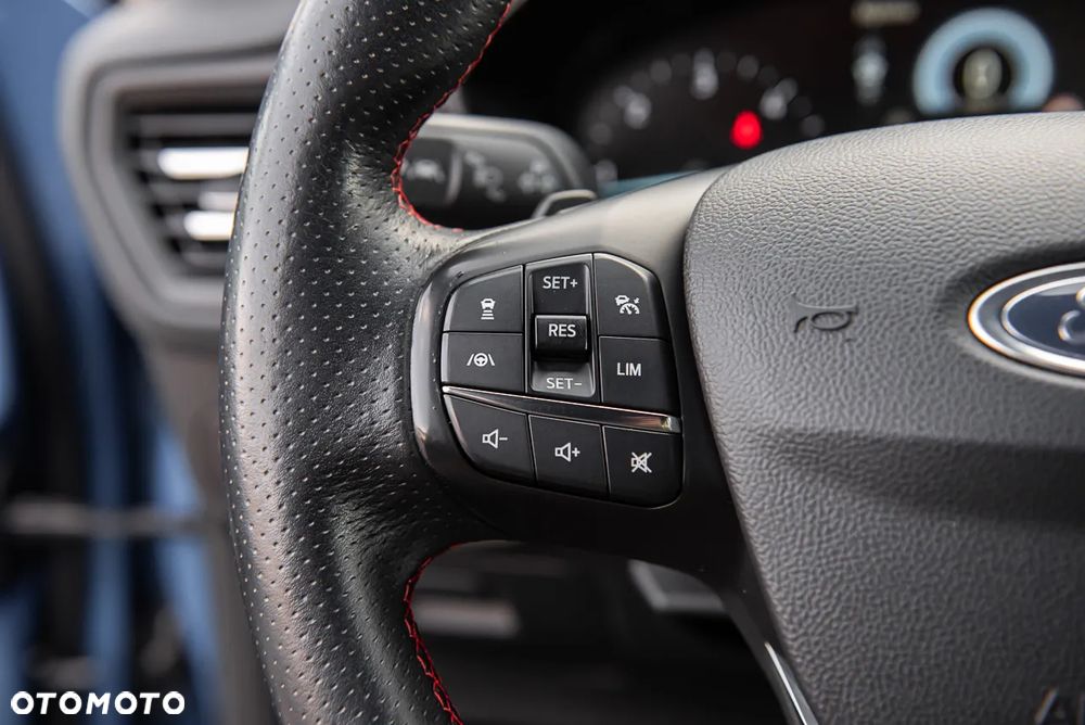 Ford Focus 1.5 EcoBlue Start-Stopp-System ST-LINE - 19