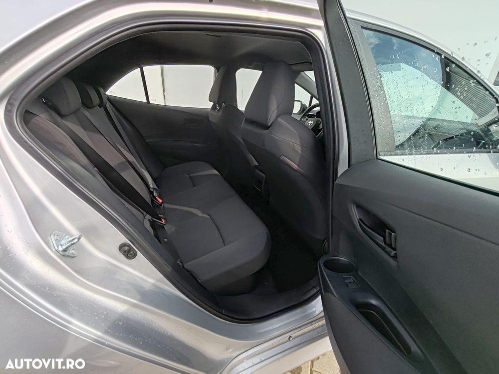 Toyota Corolla 1.8 HSD Business - 7