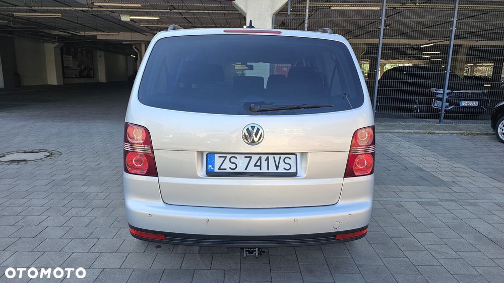 Volkswagen Touran - 5