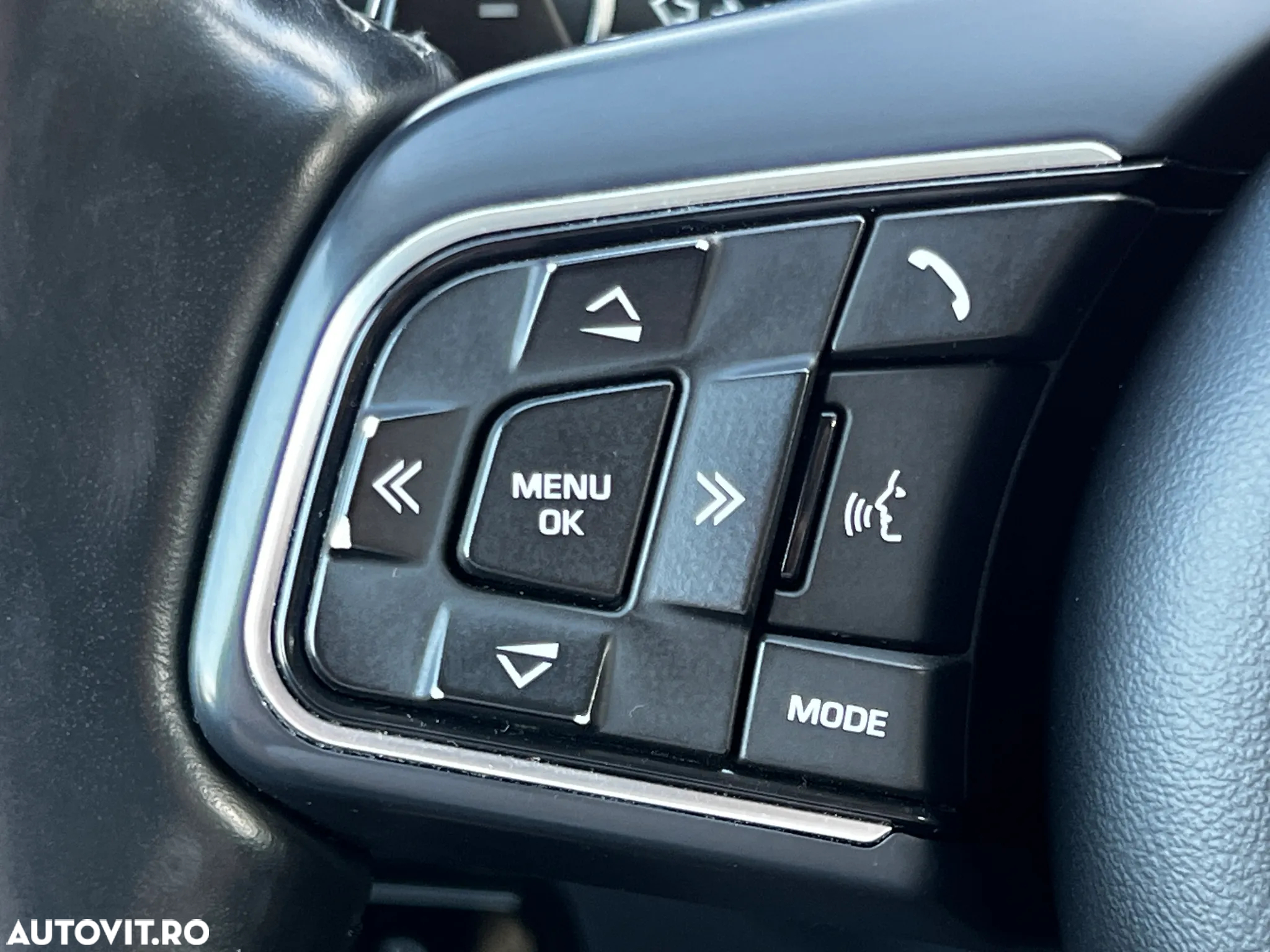 Jaguar F-Pace 3.0 AWD First Edition - 24
