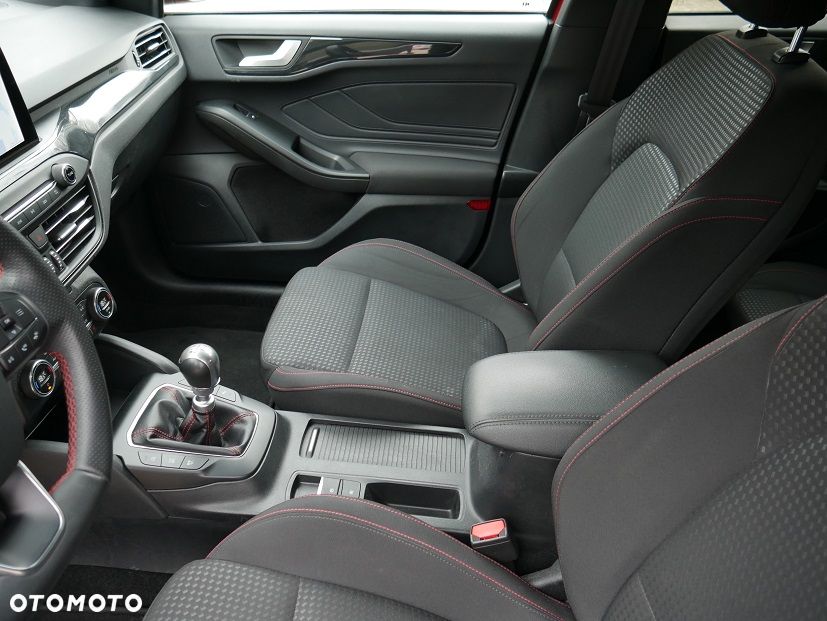 Ford Focus 1.5 EcoBlue STart-Stopp-System ST-LINE - 29