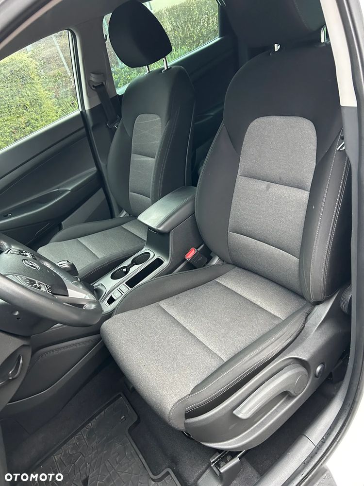 Hyundai Tucson 1.6 GDI BlueDrive Style 2WD - 15