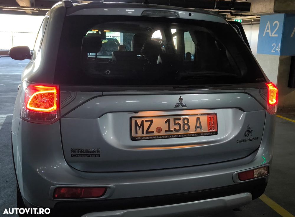 Mitsubishi Outlander - 5