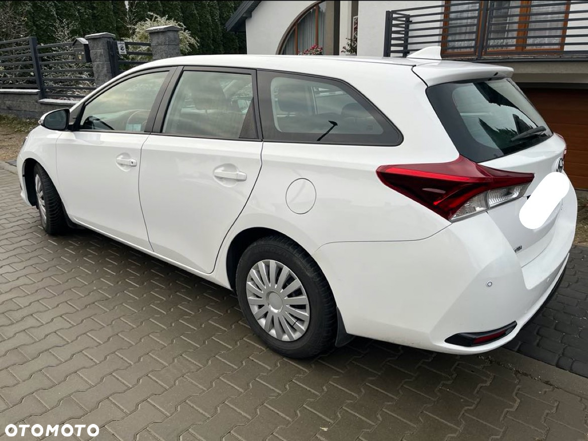 Toyota Auris 1.4 D-4D Active - 9