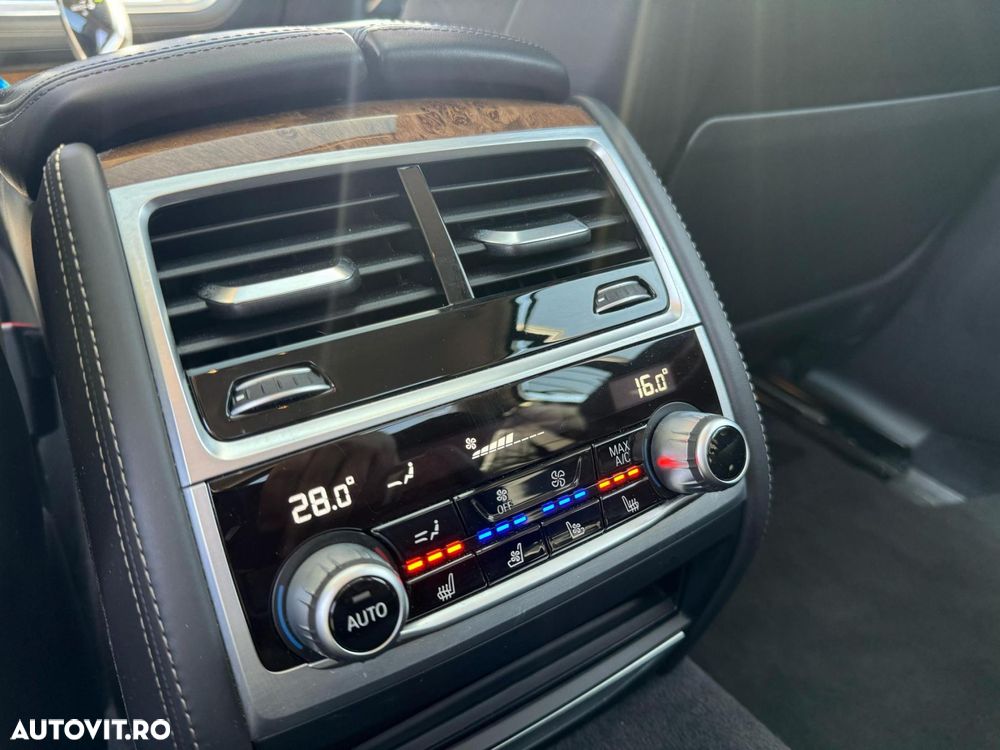 BMW Seria 7 740d xDrive - 10