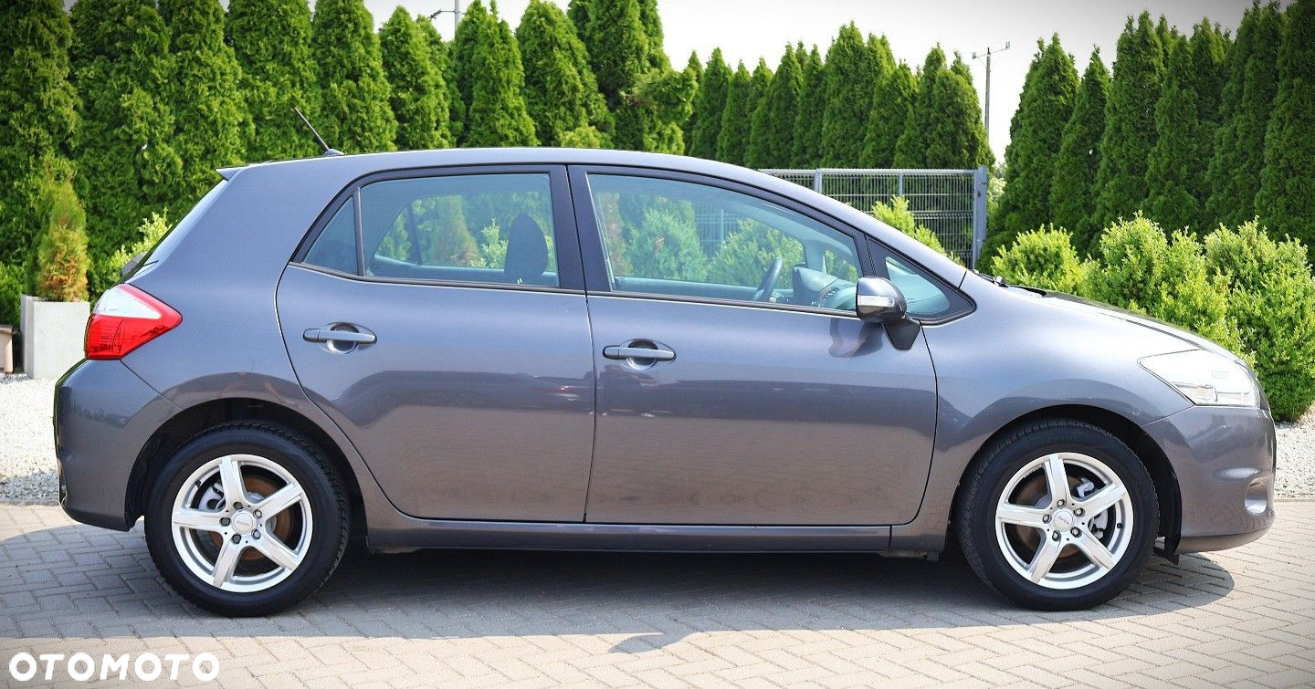 Toyota Auris - 8