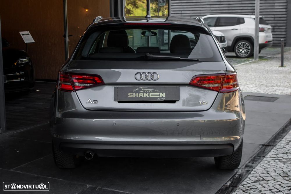 Audi A3 1.6 TDI Attraction - 10