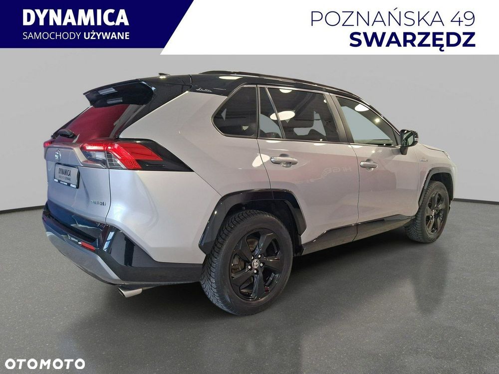 Toyota RAV4 - 8