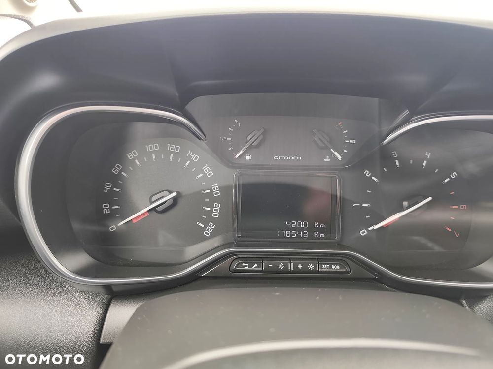Citroën C3 Aircross 1.6 BlueHDi Shine S&S - 15