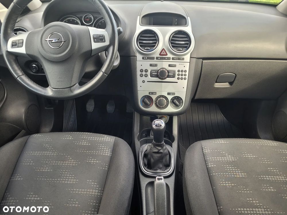 Opel Corsa 1.4 16V Satellite - 22