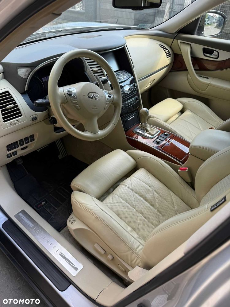 Infiniti FX - 3
