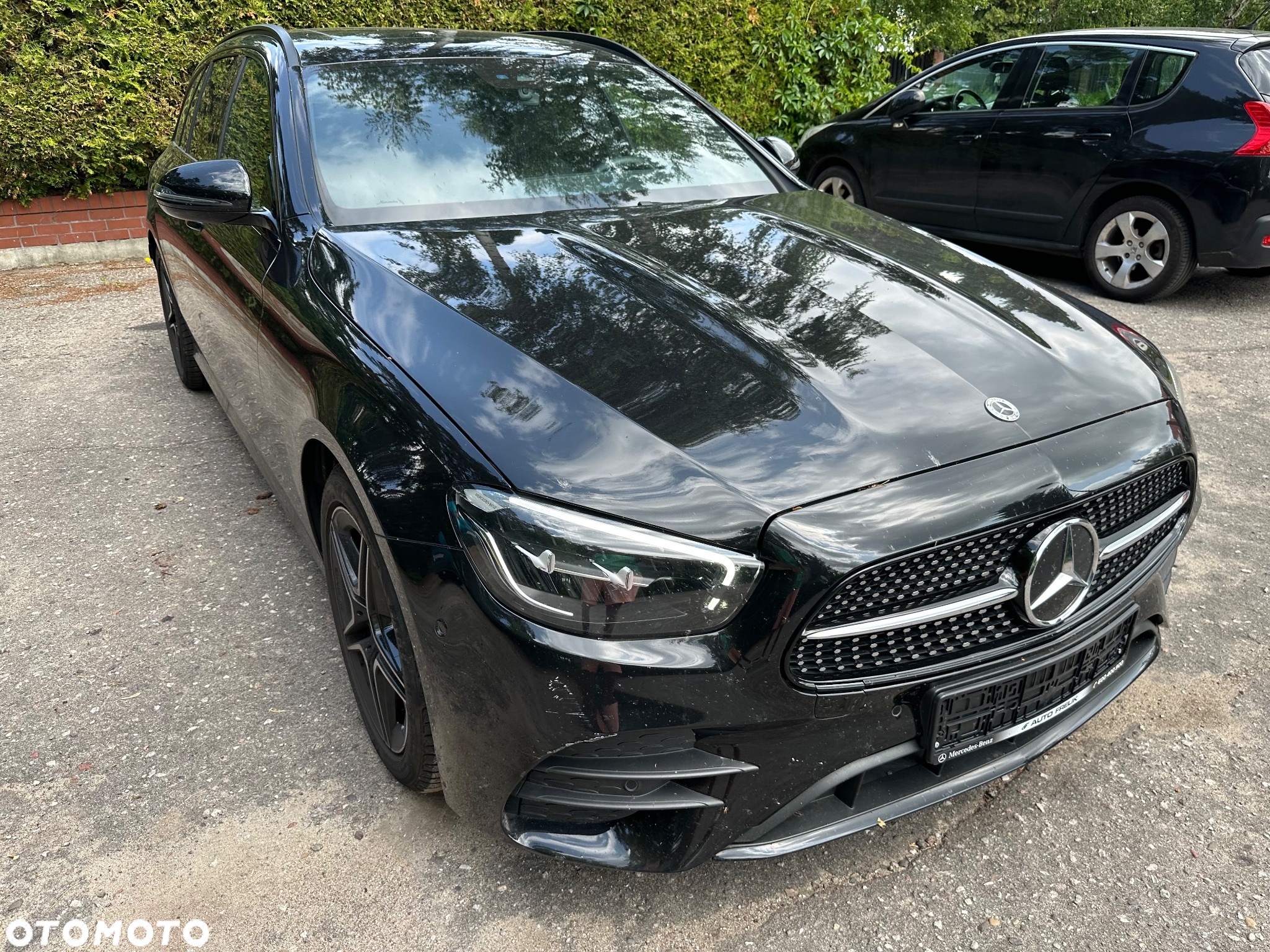 Mercedes-Benz Klasa E 300 d 4Matic T 9G-TRONIC AMG Line - 3