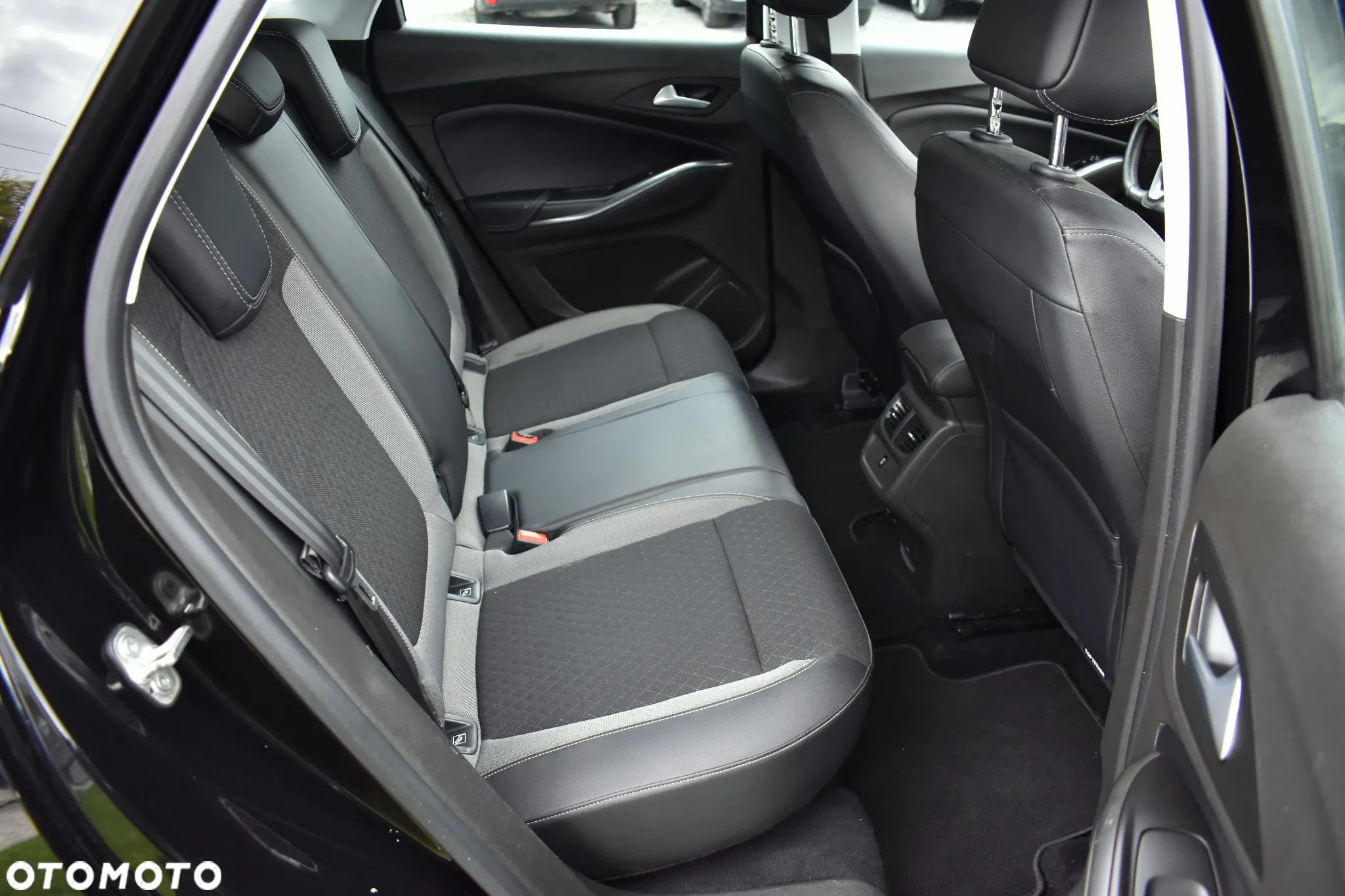 Opel Grandland X 1.5 D Start/Stop Automatik INNOVATION - 38