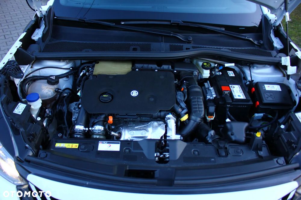 Peugeot 2008 1.5 BlueHDi Allure S&S EAT8 - 39