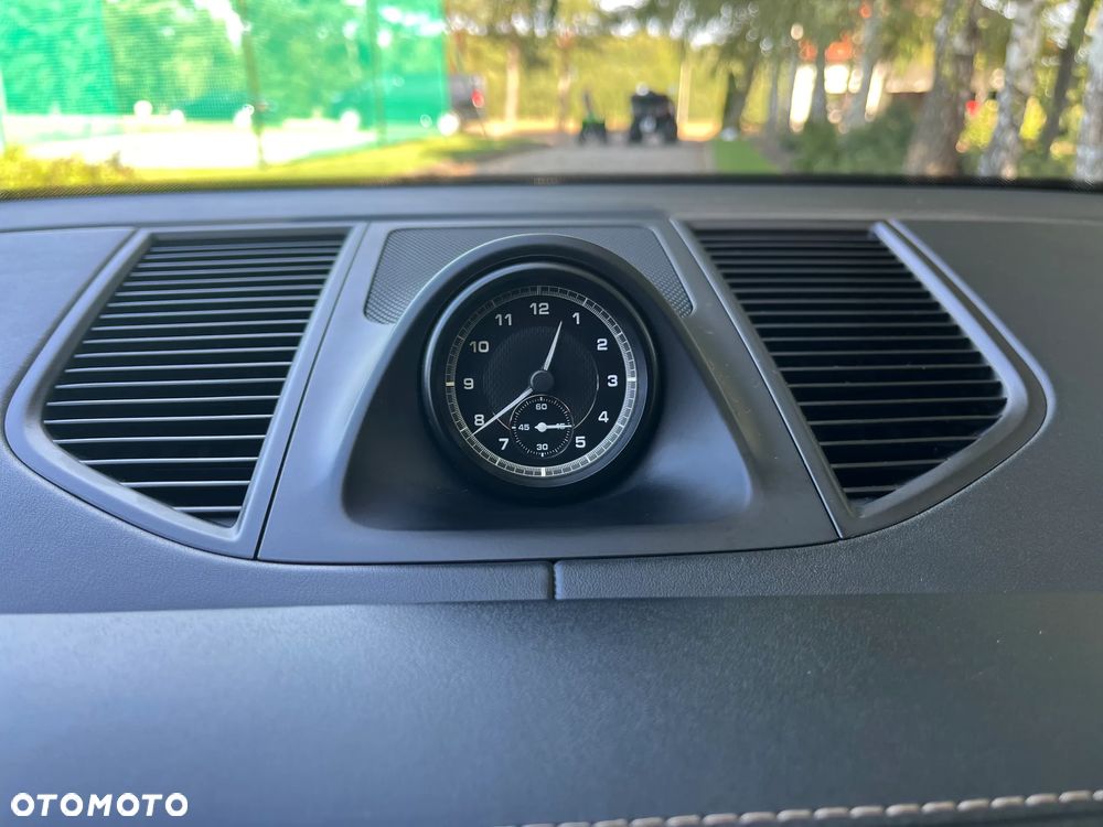 Porsche Macan Standard - 17